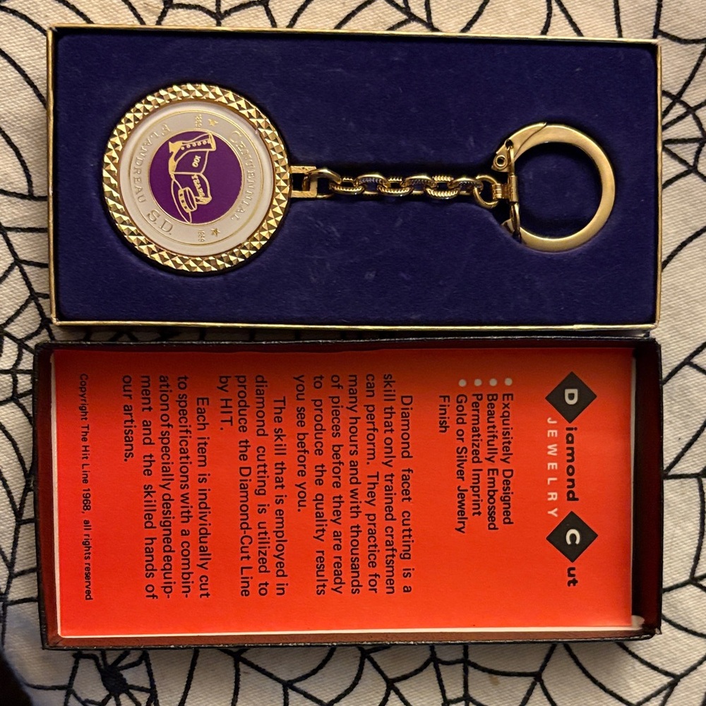 Diamond Cut Jewelry key chain.